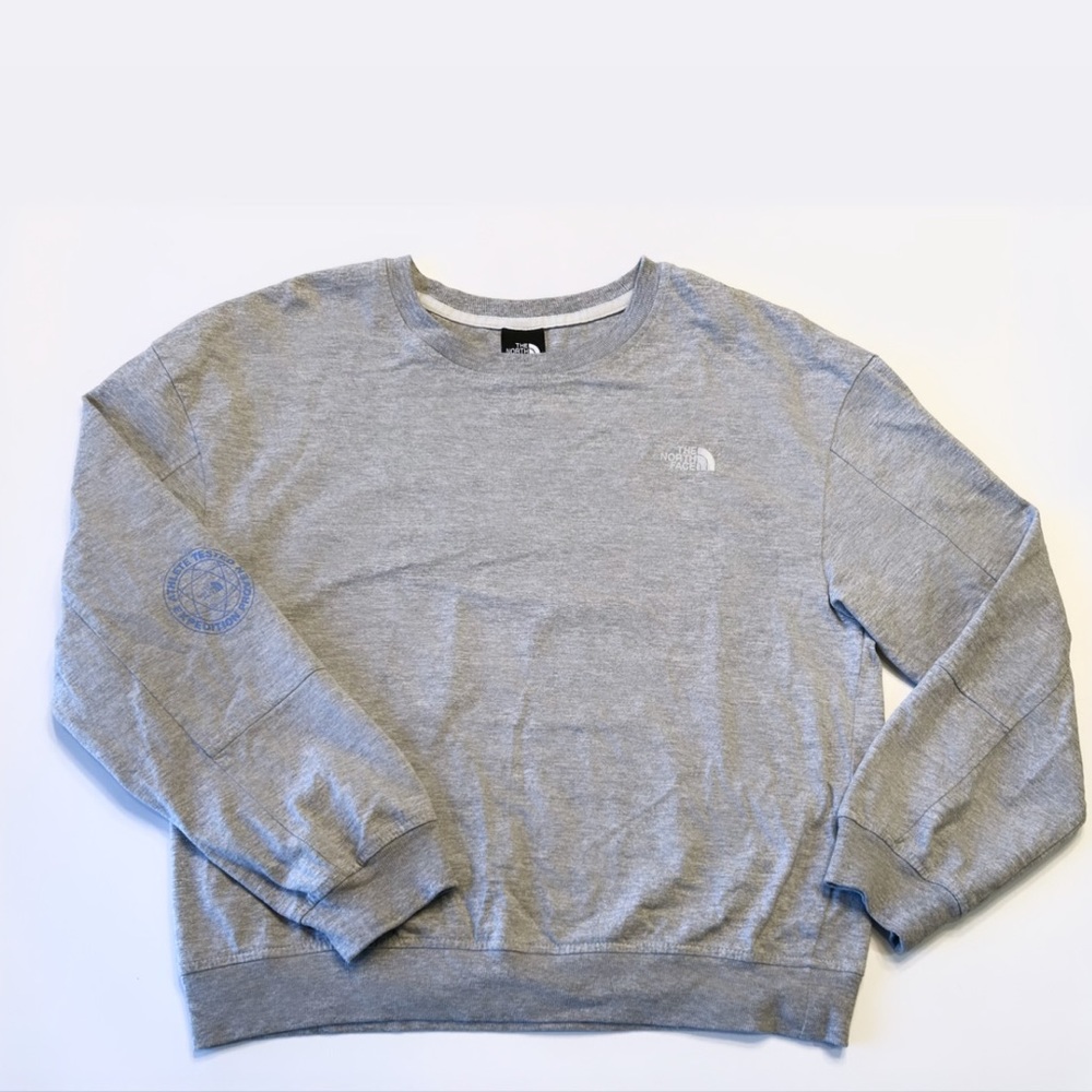 The North Face gray long sleeve shirt • M